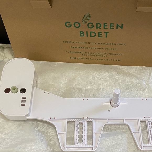 *Brand new* Go Green Bidet toilet attachment - Picture 7 of 8